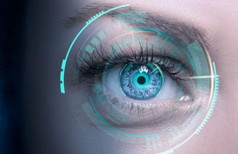 THE WORLD'S FIRST SMART CONTACT LENSES – A REVOLUTIONARY LEAP IN WEARABLE TECH