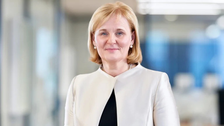 Amanda Blanc, The Steely Reformer Who Rewired a British Insurance Giant for a Leaner, Louder Century