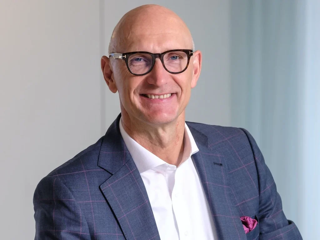Timotheus Höttges, The Reinvention of Deutsche Telekom in a Connected World 3 Timotheus Höttges, The Reinvention of Deutsche Telekom in a Connected World